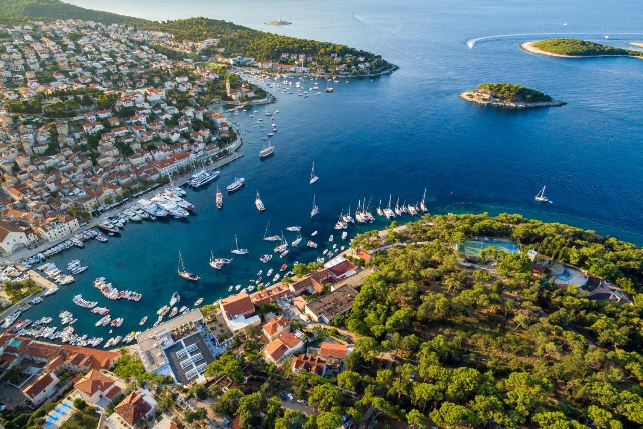 Apartments Stipisic Hvar Town Bagian luar foto